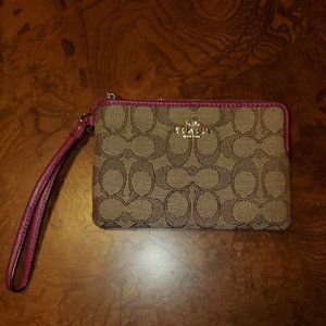 New Never Used COACH SIGNATURE WRISTLET WITH PURPLE TRIM AND STRAP